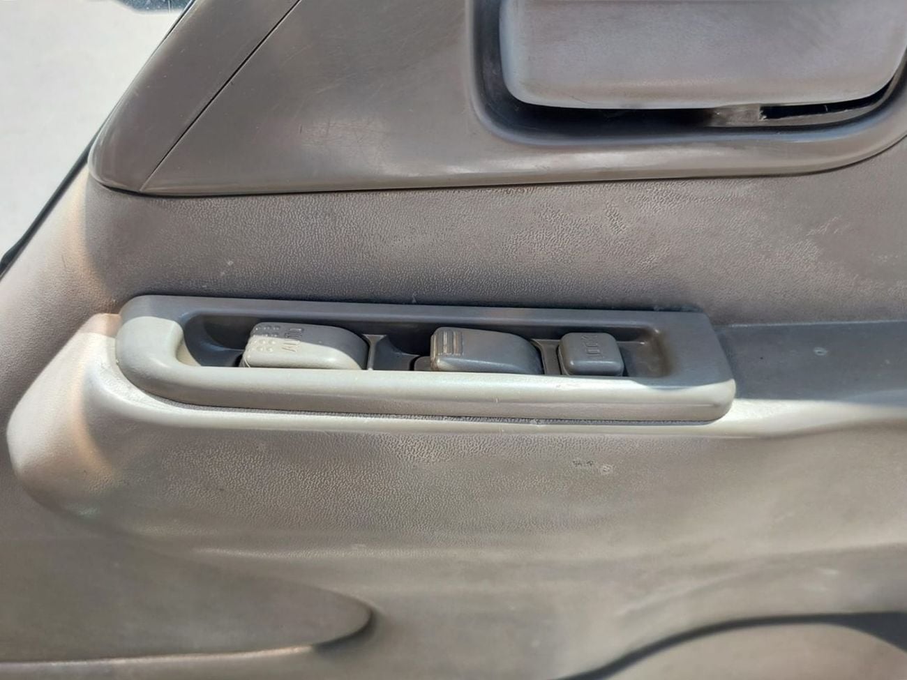 إيسوزو فوروارد ISUZU FORWARD JUSTON DUMPER TRUCK RHD 1995 MODEL 8.2 L DIESEL MANUAL(PM000298)