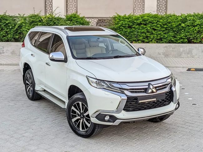 Mitsubishi Montero Sport — фото 1