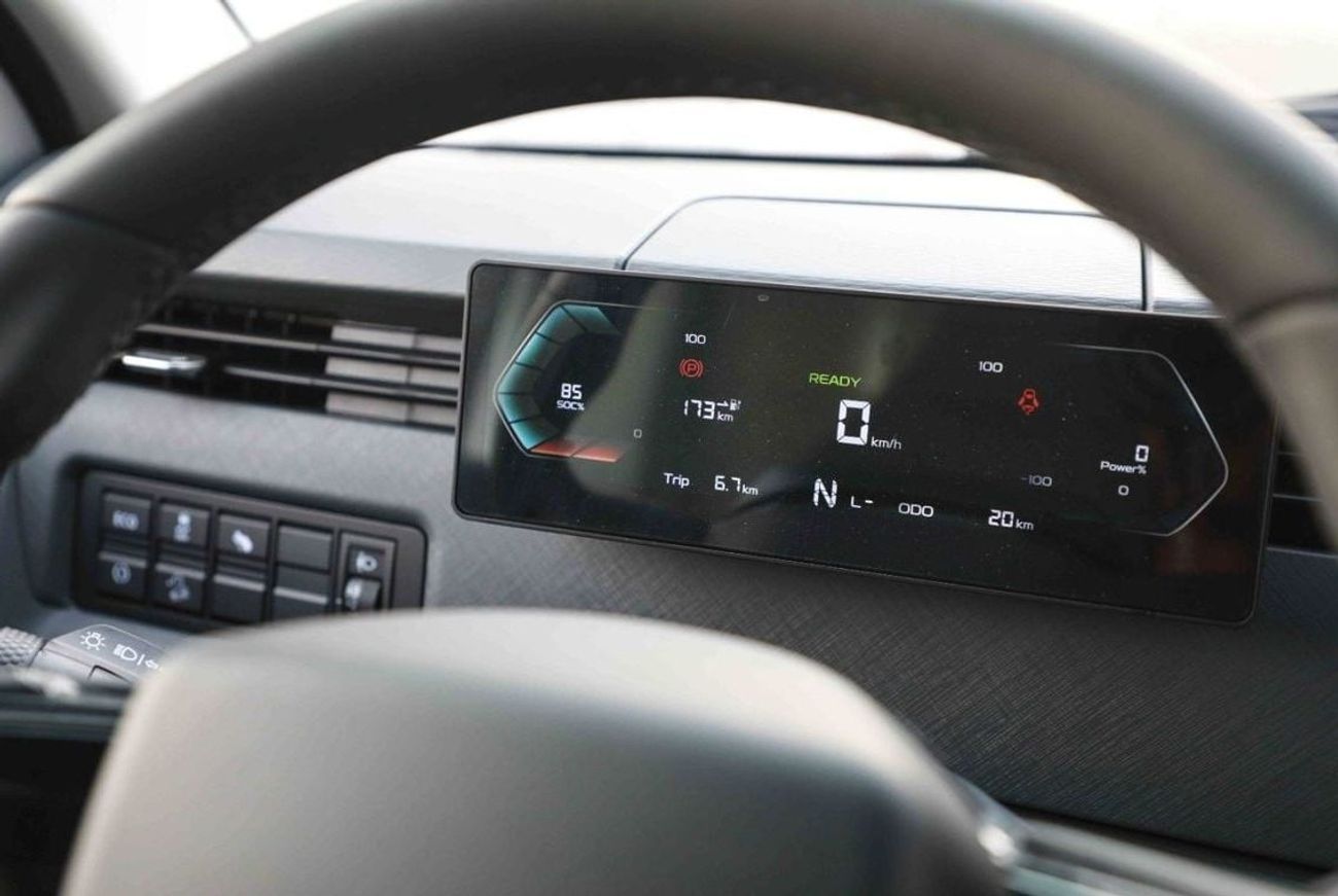 جيلي فيريزون 2024 FARIZON V6E FENCE - WHITE inside BLACK | Export Only