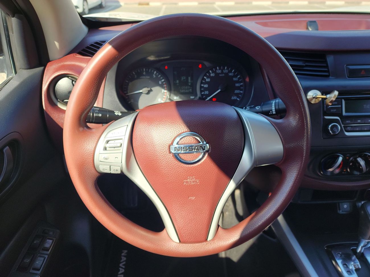 Nissan Navara Std 2.5L RWD A/T DOUBLE CABIN