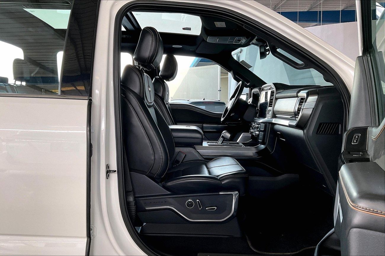 Ford F 150 Platinum FX4 - Super Crew | Guaranteed Warranty | 0 Down Payment