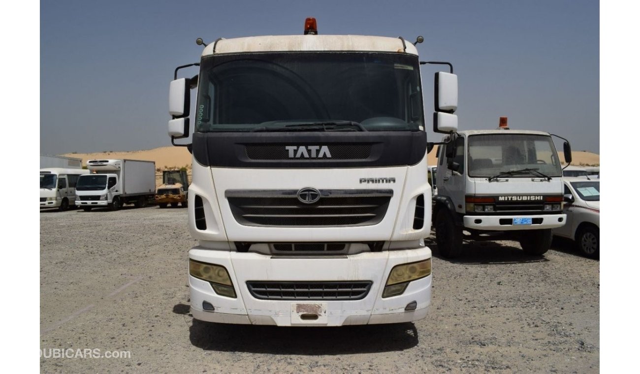 Tata Prima Tata 4438 Prime Mover with Trailer, Model:2015. Only done 20378 km done 20