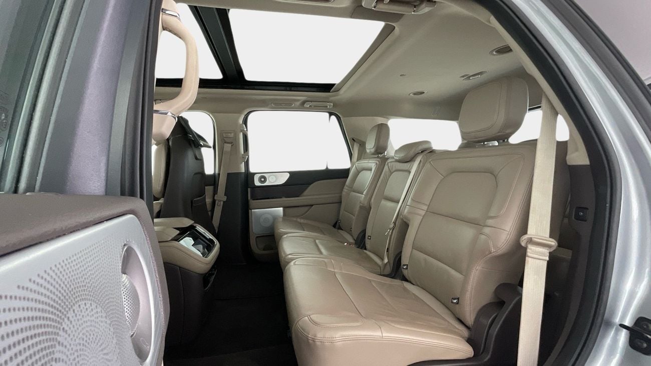 Lincoln Navigator 3.5L V6 RESERVE LWB AUTO 4WD | Guaranteed Warranty | 0 Down Payment