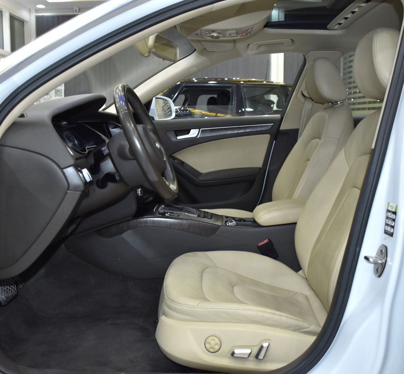 أودي A4 EXCELLENT DEAL for our Audi A4 ( 2014 Model ) in White Color GCC Specs