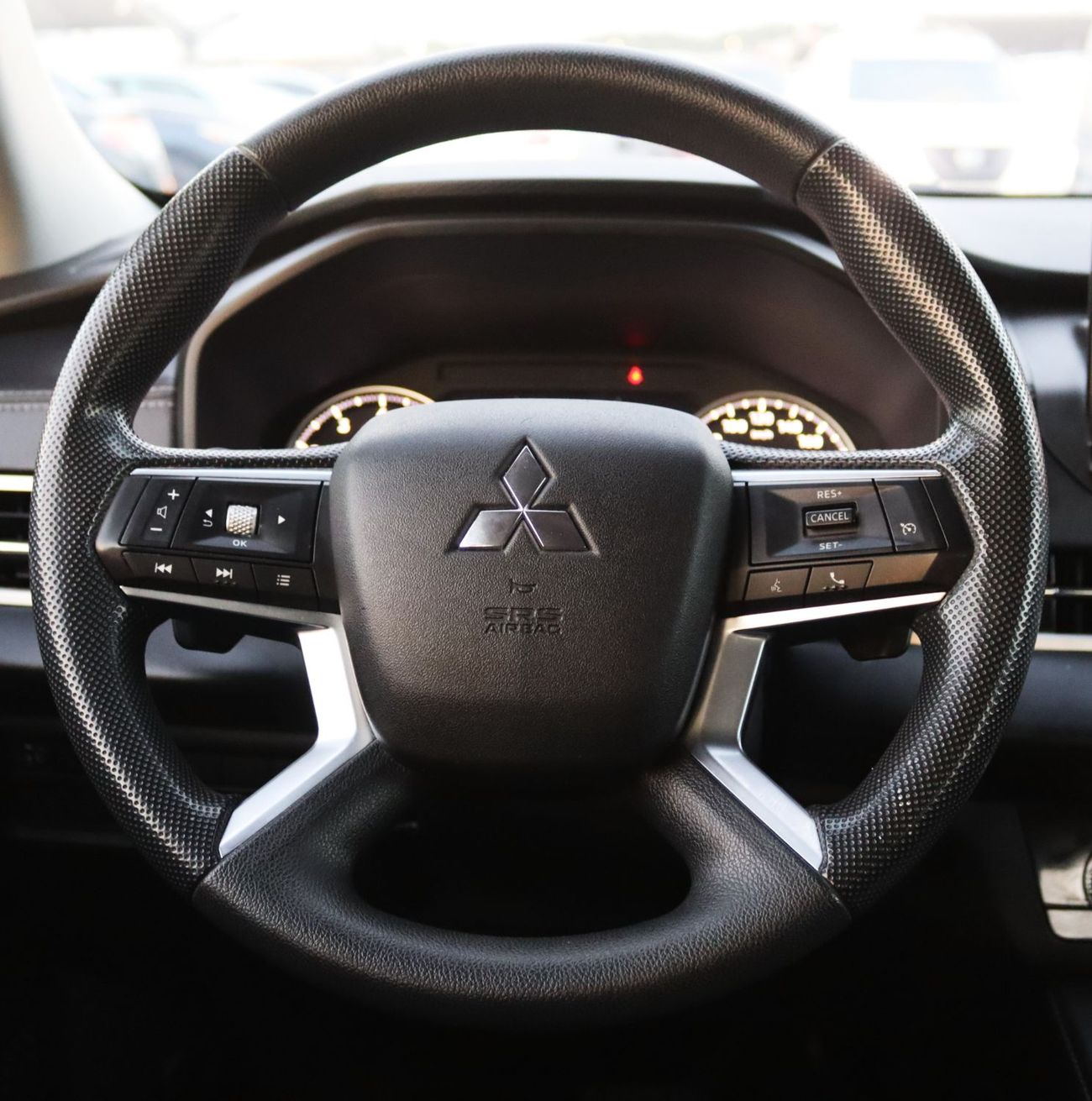 Mitsubishi Outlander GLS 2.4L Outlander 2023 - GCC - Accident-Free - 2.4L - Low Mileage - Excellent Condition