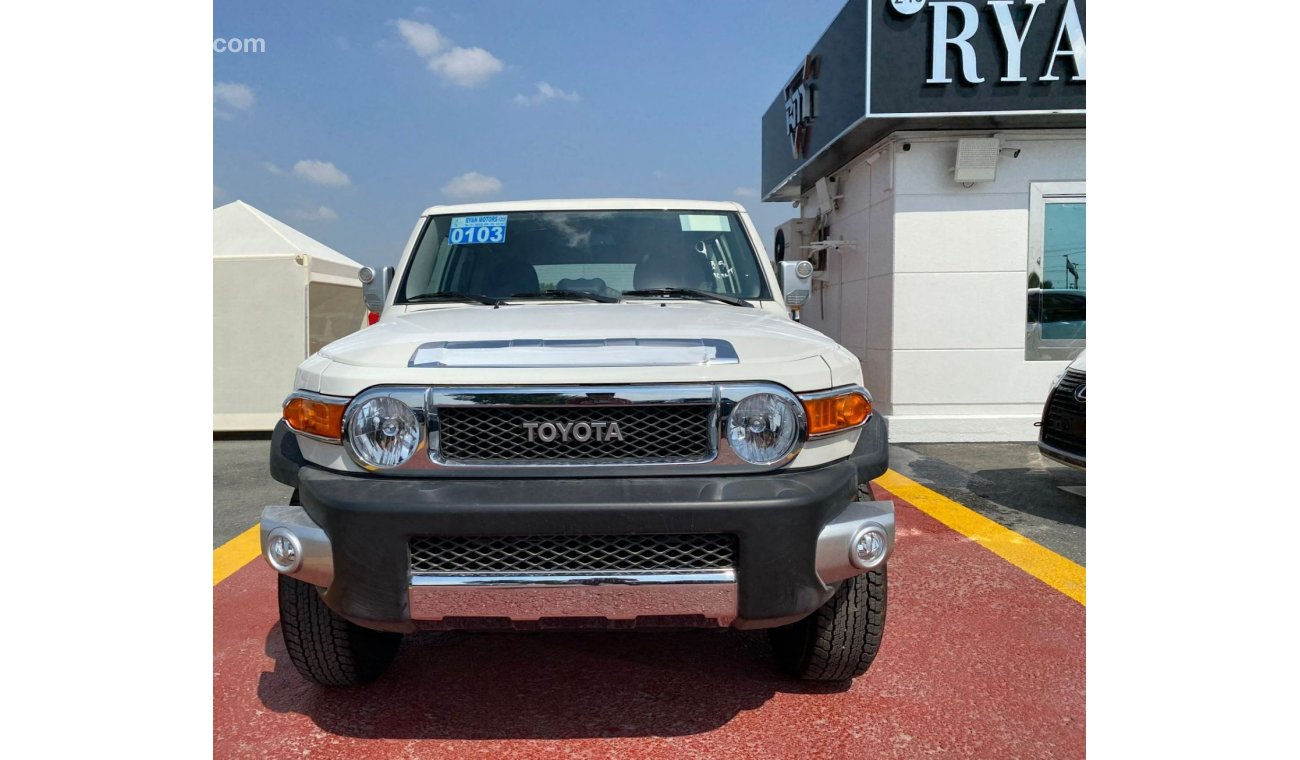 Toyota FJ Cruiser TOYOTA FJ CRUISER 4.0L AWD MODEL 2021 WHITE COLOR