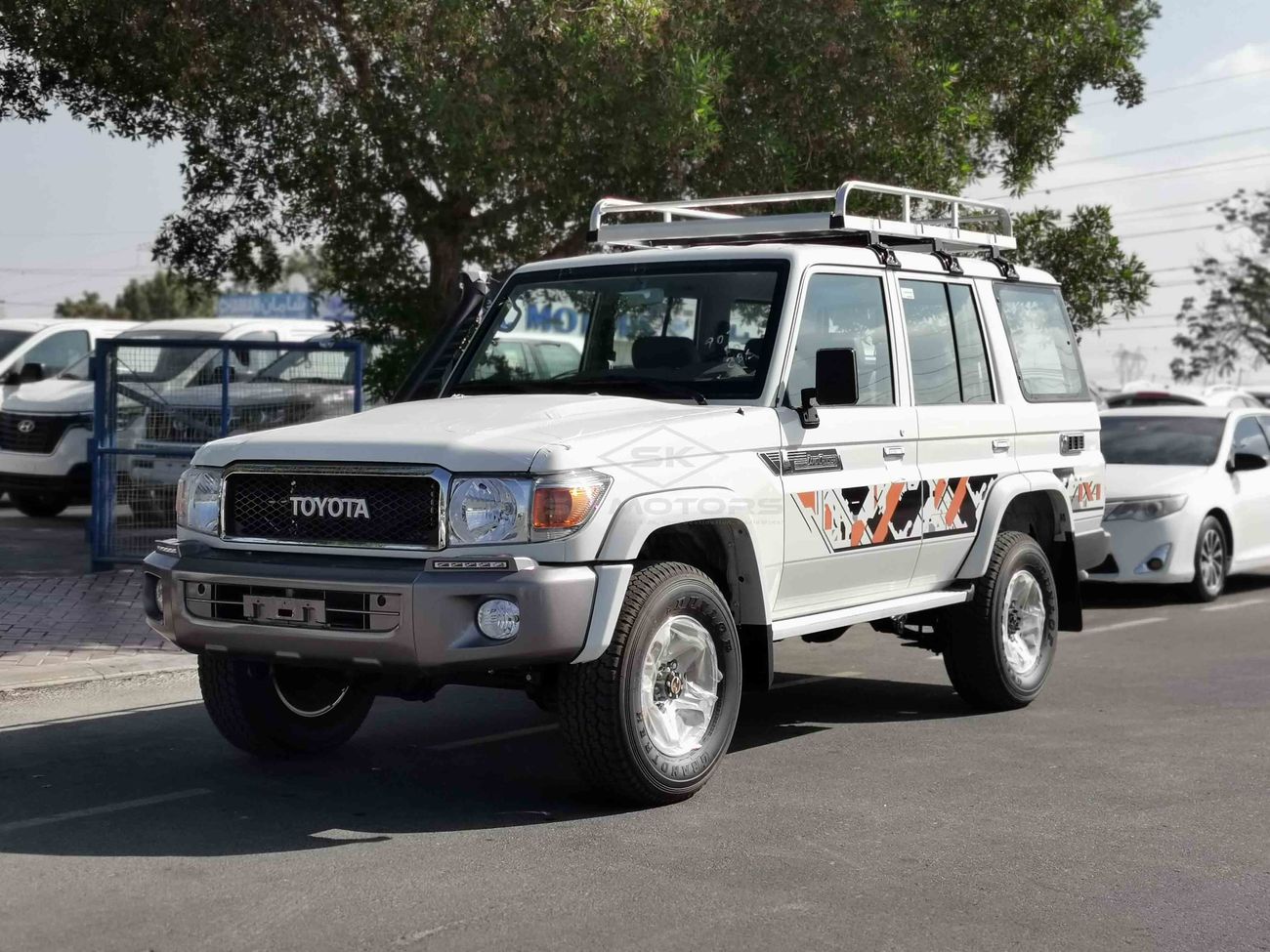 تويوتا لاند كروزر 70 4.2L Diesel, V Grade, Full Option (CODE # LX7602)