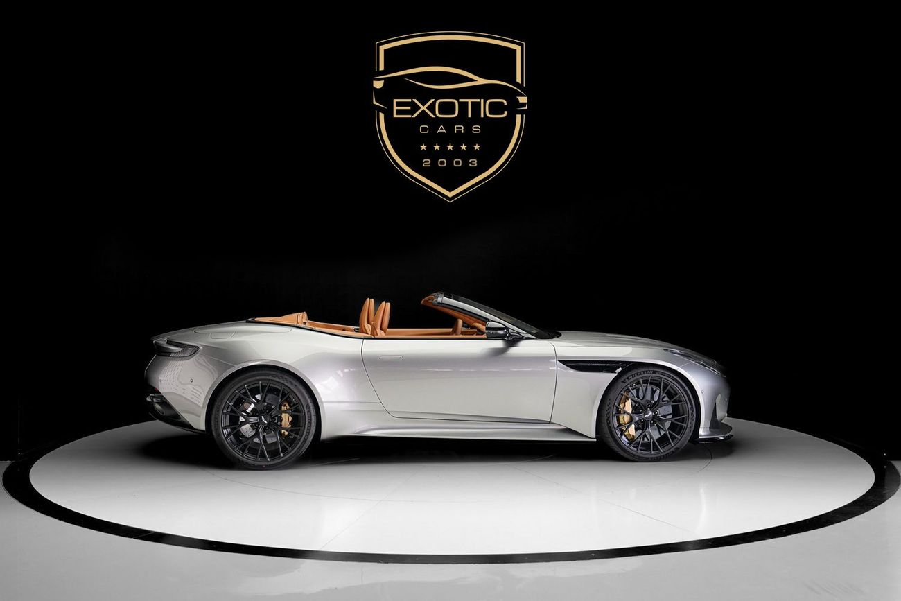 أستون مارتن DB12 VOLANTE V8