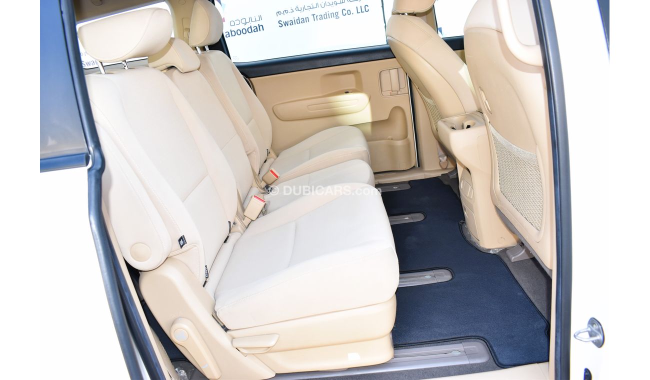Kia Carnival AED 1409 PM | 3.3L LX GRAND 8-STR GCC DEALER WARRANTY