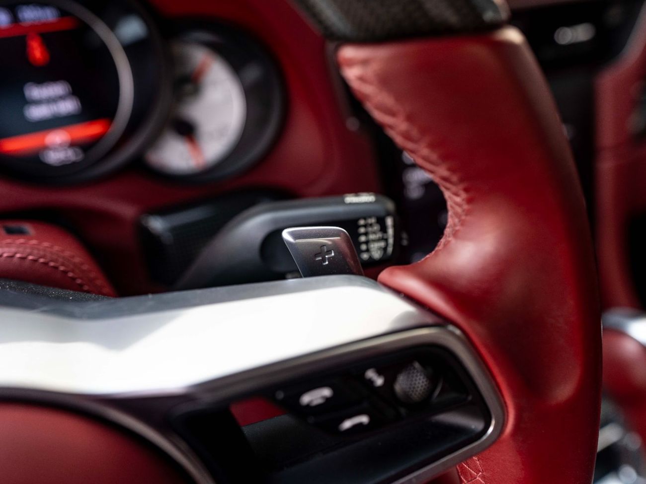 Porsche 911 Turbo S 3.8L (530 HP) Coupe