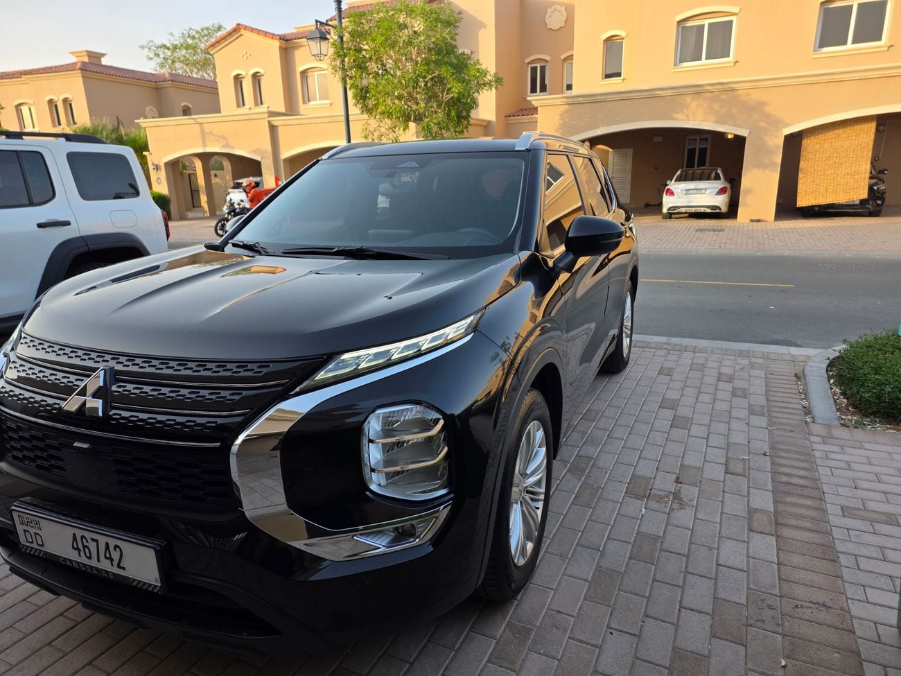 ميتسوبيشي آوتلاندر midline 4WD 2.5L