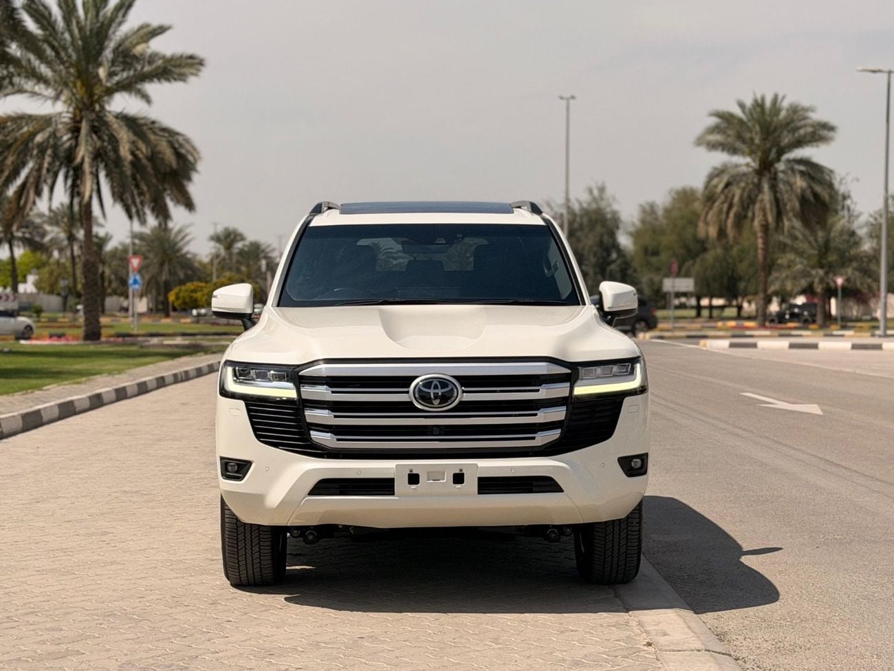 تويوتا لاند كروزر VX 3.3L