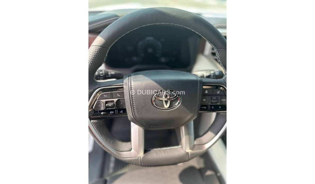 Toyota Sequoia capstone