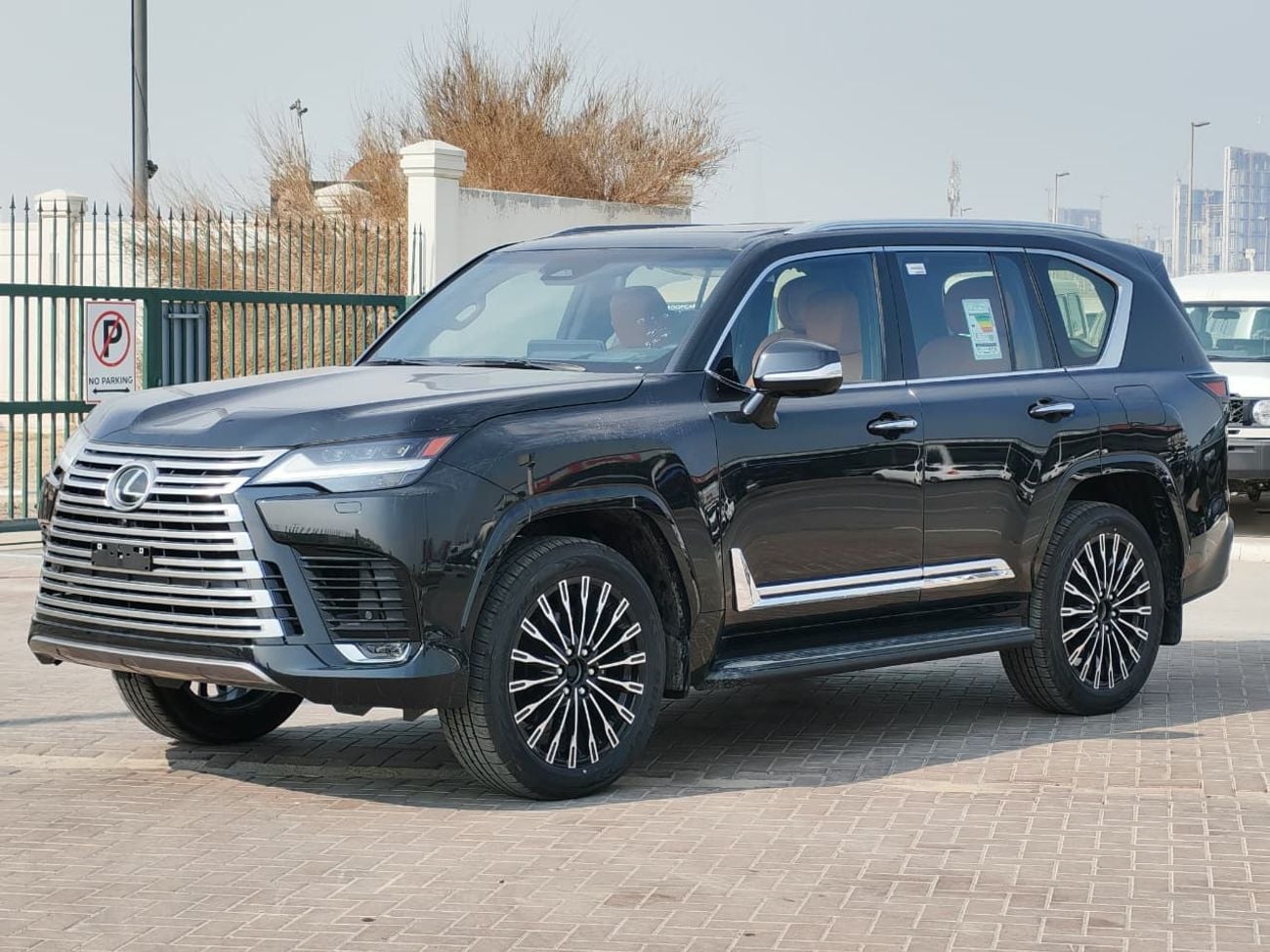 Lexus LX700h 2026 Lexus LX700h VIP HEV (4-Seater) 3.5L V6 Twin-Turbo Hybrid A/T 4WD Export Only