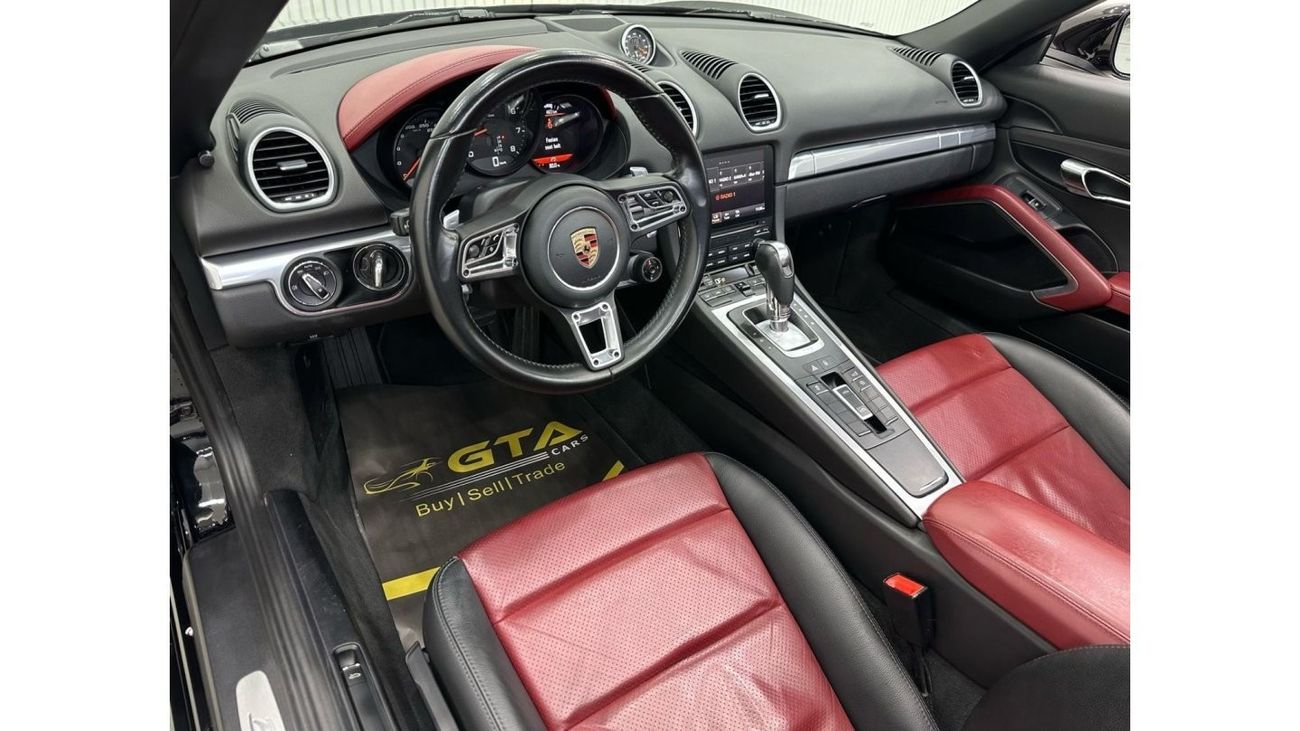 Porsche 718 Boxster Std 2017 Porsche 718 Boxster, Warranty, Full Porsche Service History, Excellent Condition, GCC