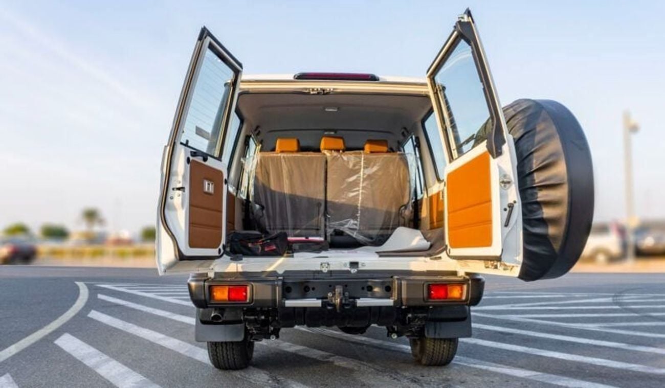 Toyota Land Cruiser 70 LC 76 2.8 DIESEL  AT