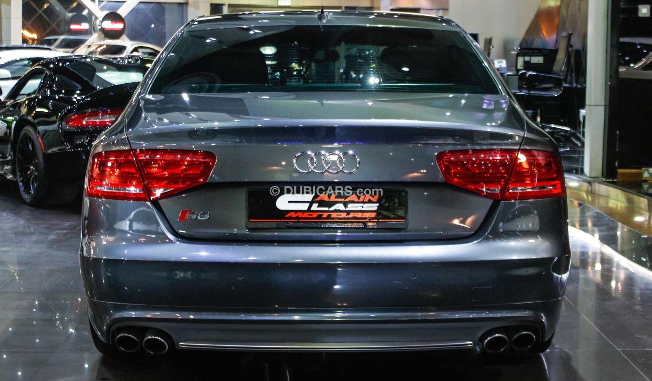 Audi S8 V8 T