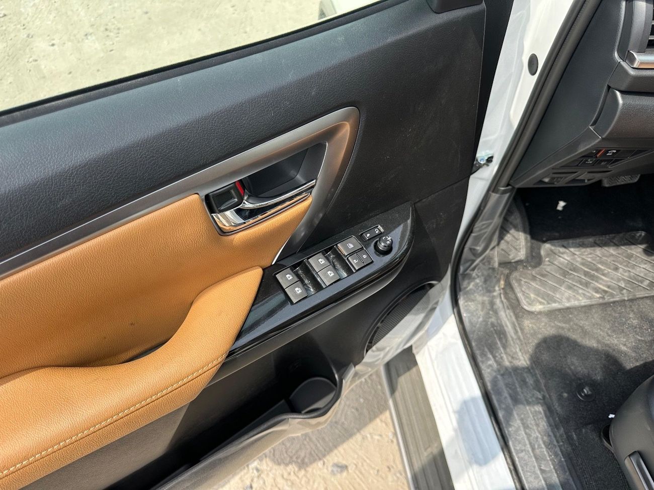 تويوتا فورتونر VXR 4.0L (278 HP)