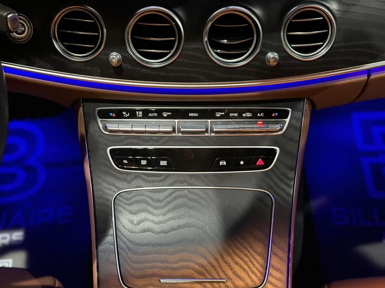 مرسيدس بنز E300 3.0L