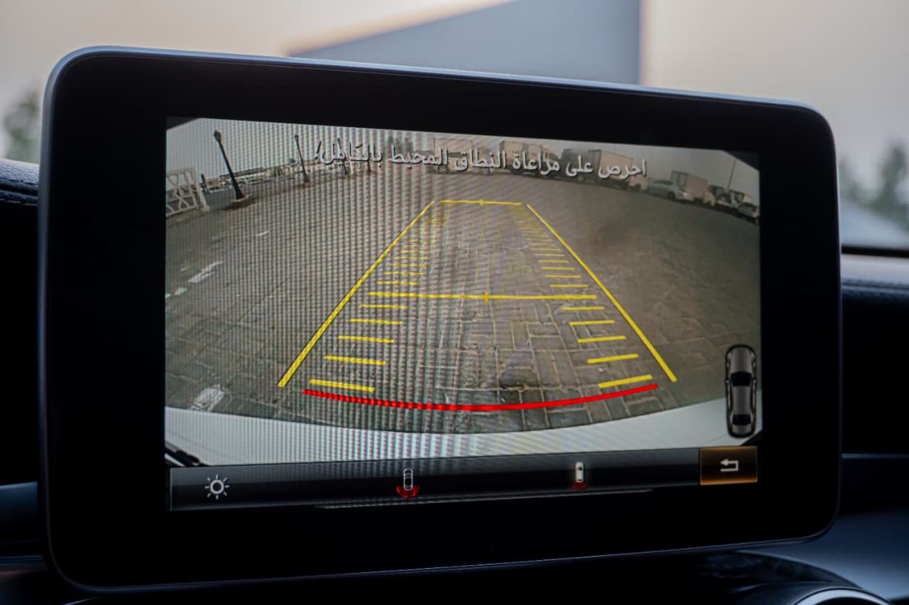 مرسيدس بنز C 200 GCC CAR FULL OPTION