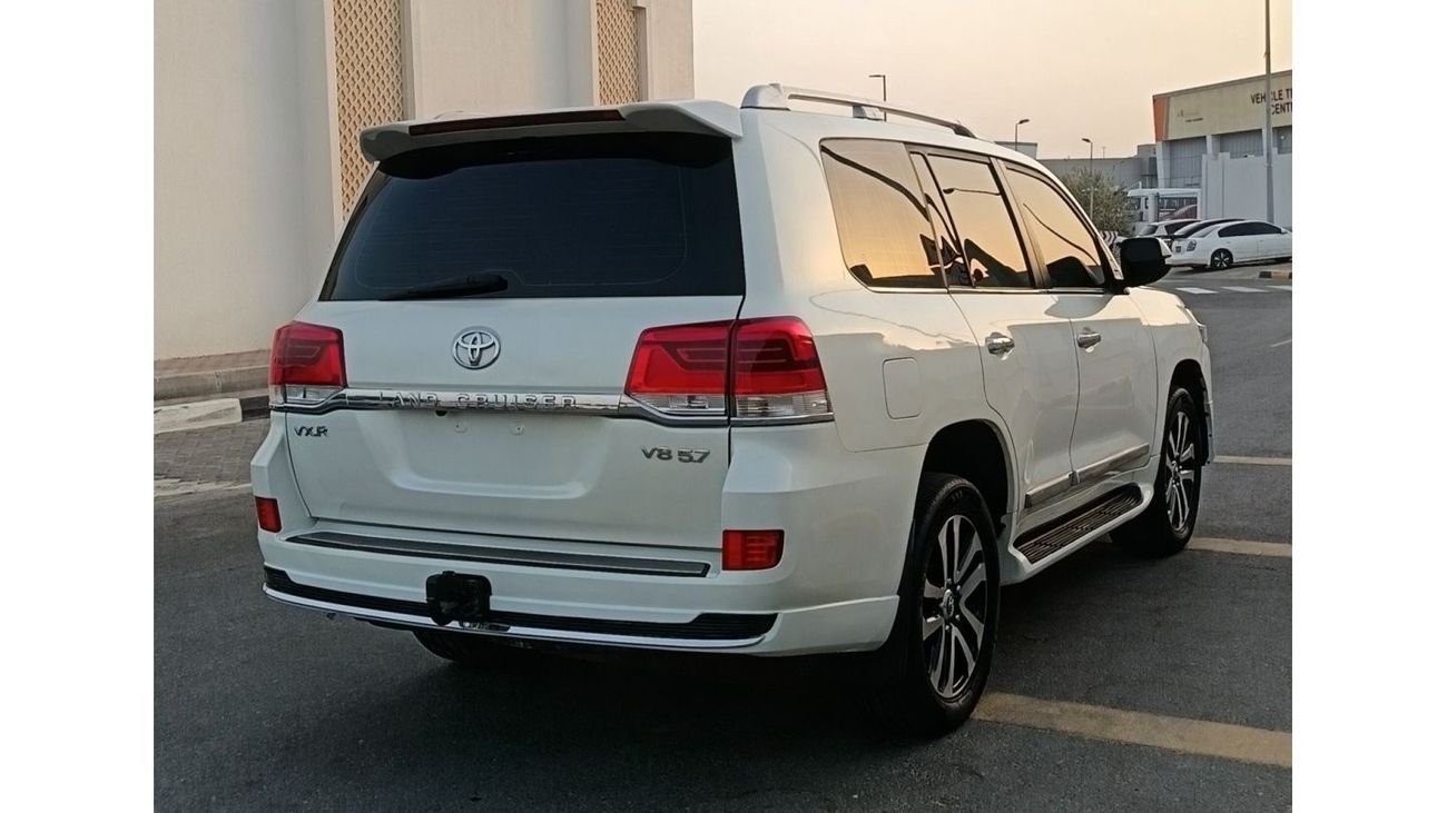 تويوتا لاند كروزر GXR