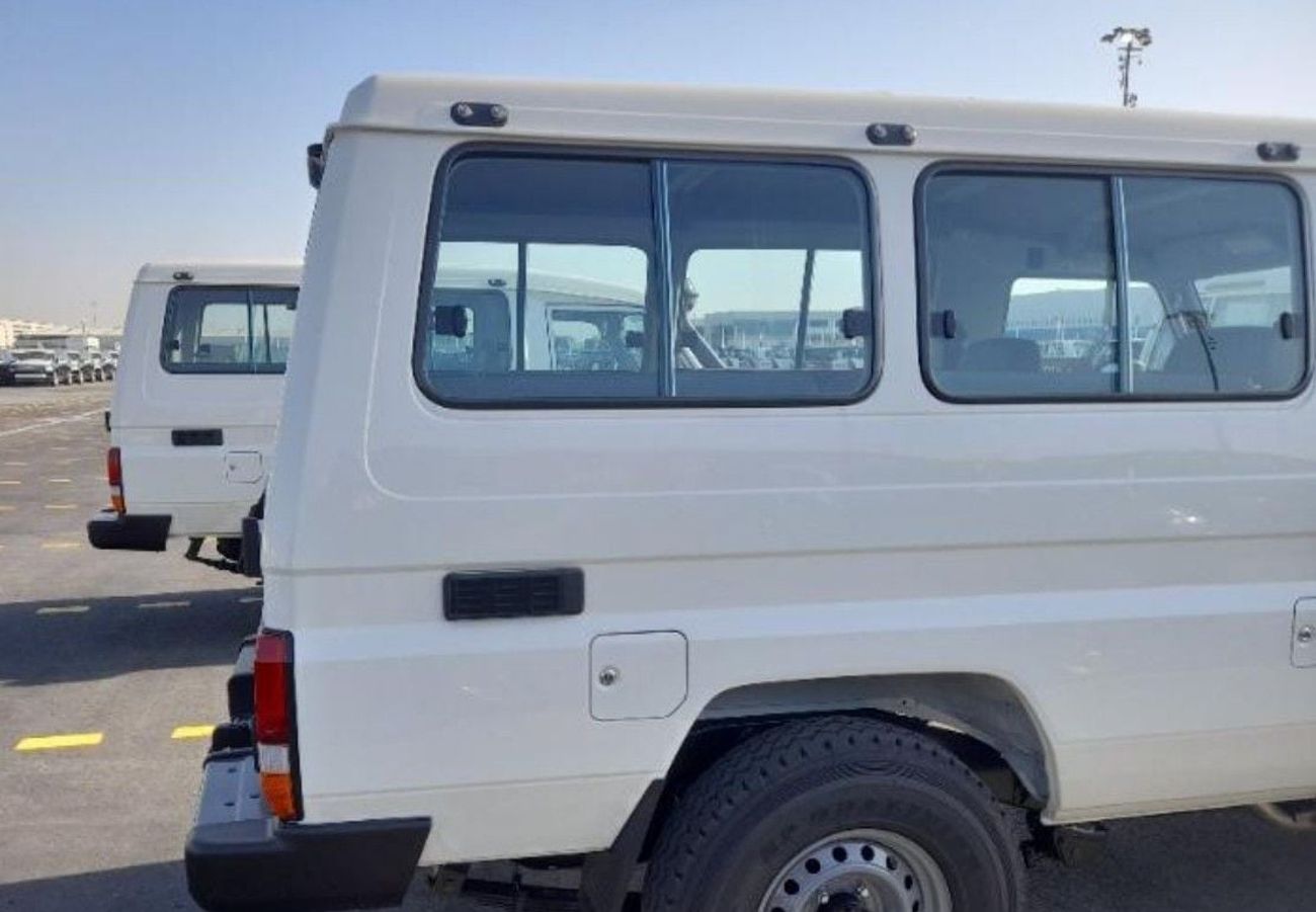 تويوتا لاند كروزر 70 LC78 Hardtop 3 Doors 4.2L Diesel V6 Model 2025