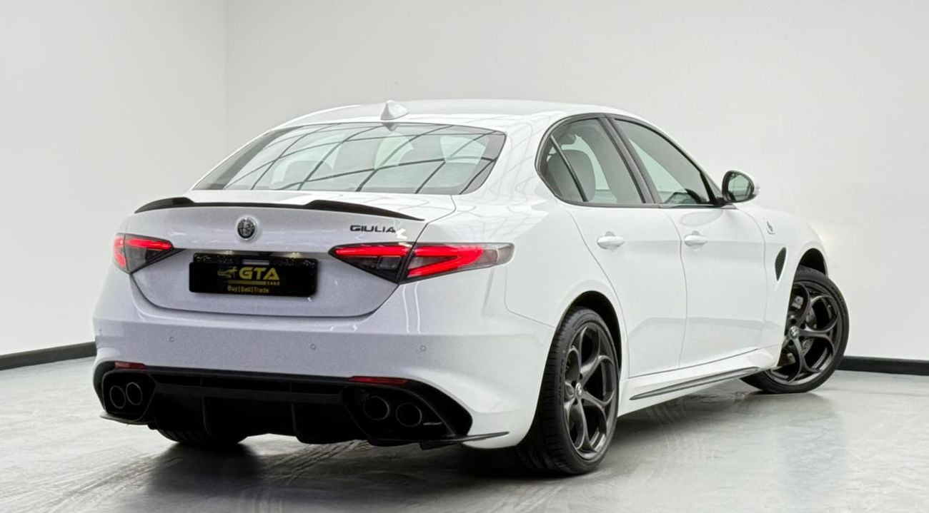 Alfa Romeo Giulia Quadrifoglio 2.9L (510 HP) 2020 Alfa Romeo Giulia ,Gargash Warranty+Service Contract+Full Service Hi