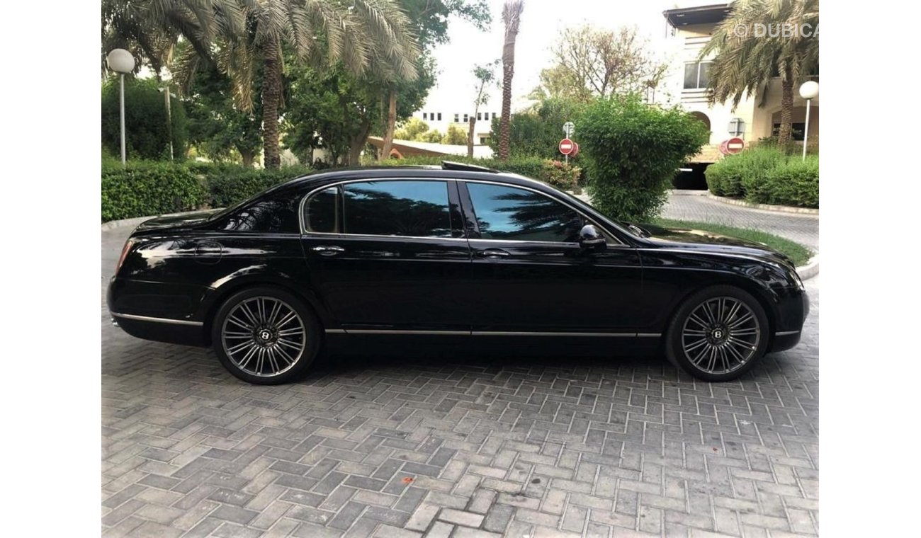 Bentley Continental Flying Spur = DROP PRICE OFFER = FREE REGISTRATION WITH WARRANTY - GCC SPECS -