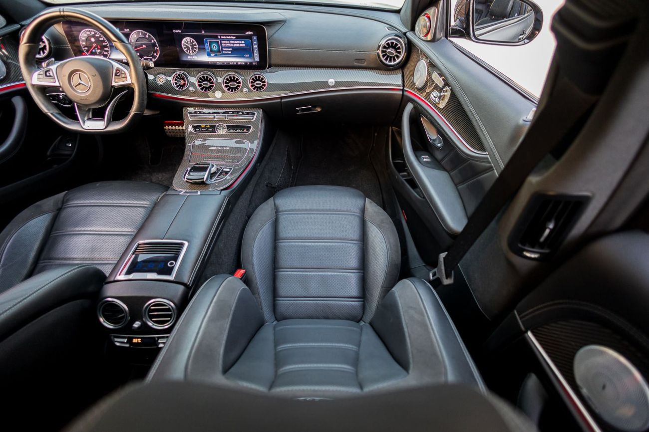 Mercedes-Benz E 63 S AMG Std 4.0L