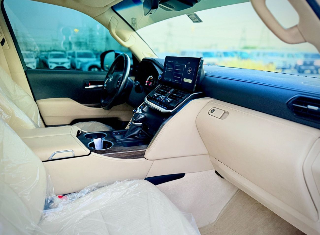 Toyota Land Cruiser 2022 VXR Twin Turbo Full Option Very Clean and Perfect condition