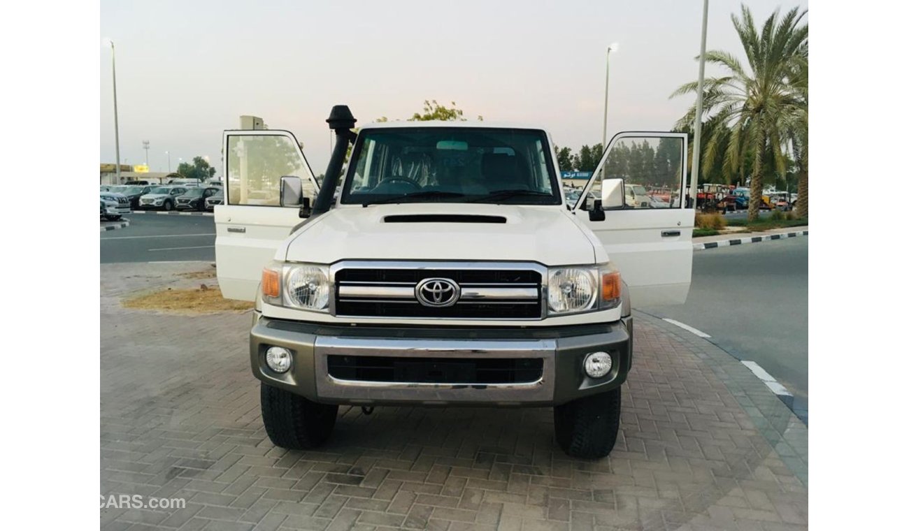 Toyota Land Cruiser Pick Up