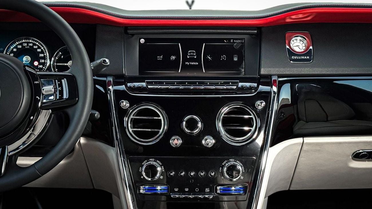 Rolls-Royce Cullinan Blackbadge 2025 Facelift Convert