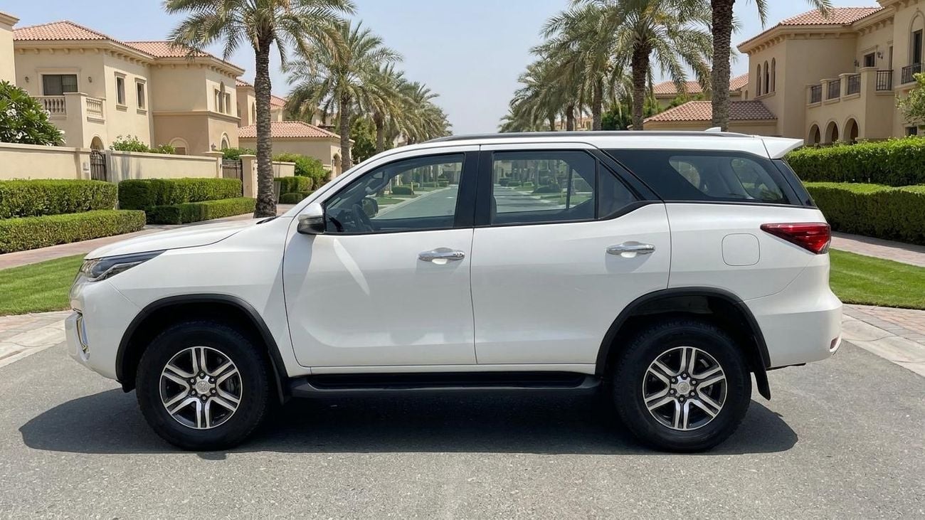 Toyota Fortuner EXR — фото 5