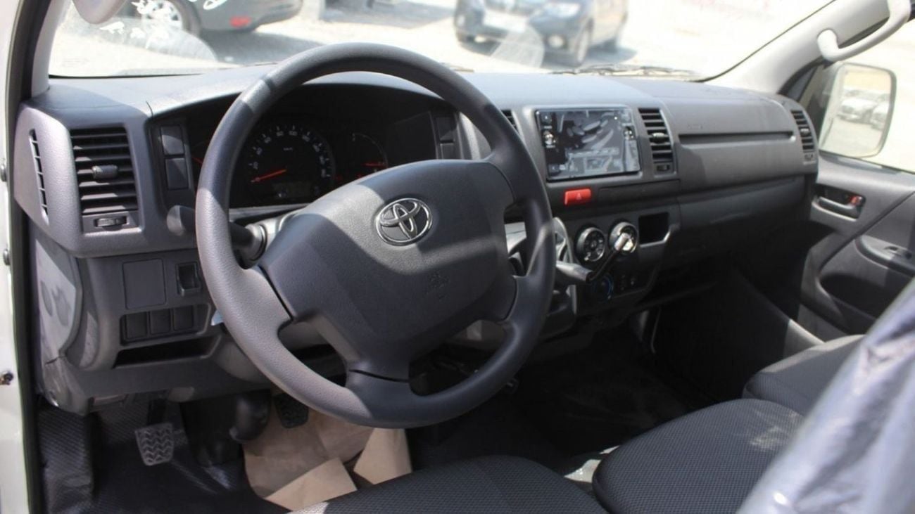 Toyota Hiace GL TOYOTA HIACE 2.5L BUS 15-SEATS A/C