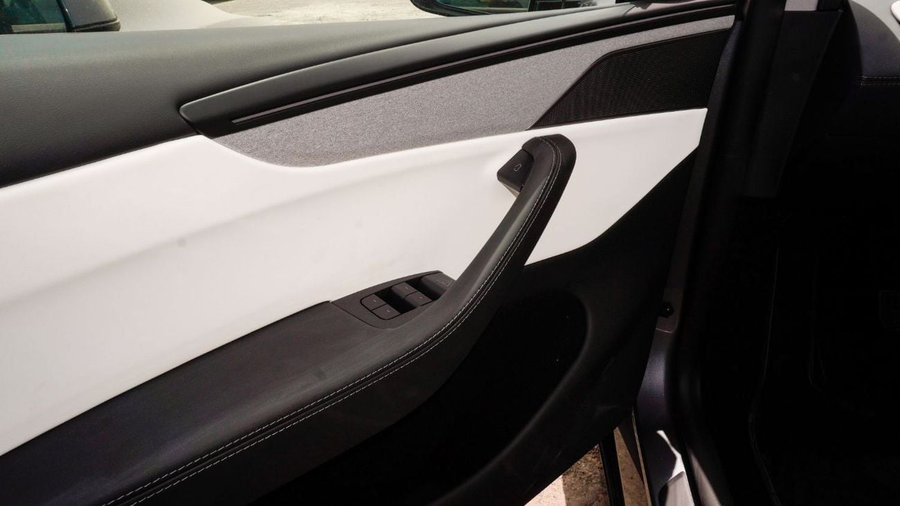 Tesla Model Y Long Range (AWD) || 719 KM || Brand New