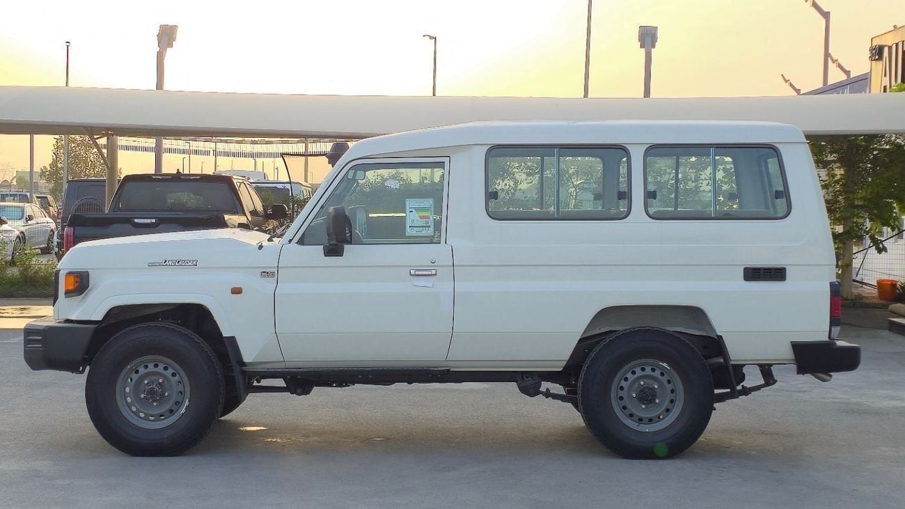 Toyota Land Cruiser 70 Toyota Land Cruiser 70 LC 78 | 2.8L| V4 | T/Diesel | MT | 2025