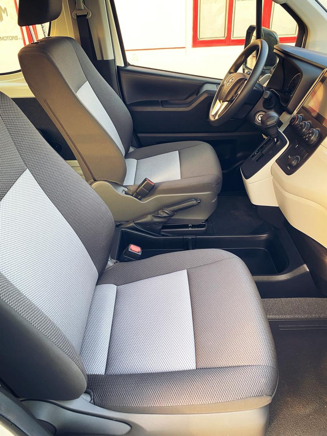 تويوتا هاياس Commuter 2.8L