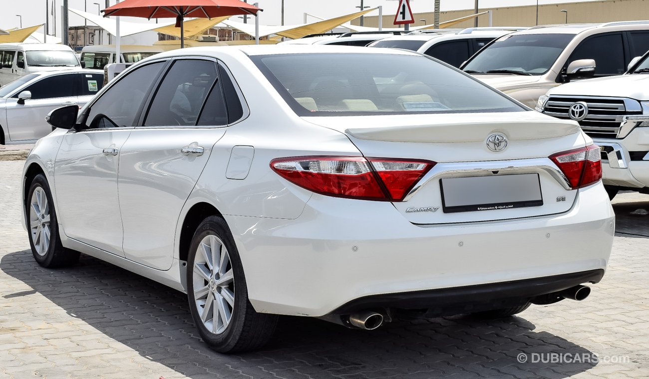 Toyota Camry SE