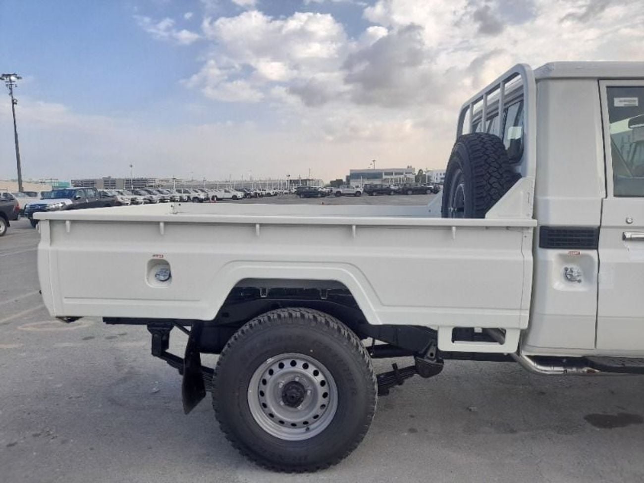 تويوتا لاند كروزر بيك آب Toyota LC79 RHD Single Cabin 4.2L Diesel 2025