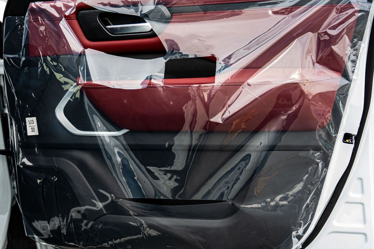 Nissan Patrol Nissan Patrol Platinum 2026    3.5  L White roof black