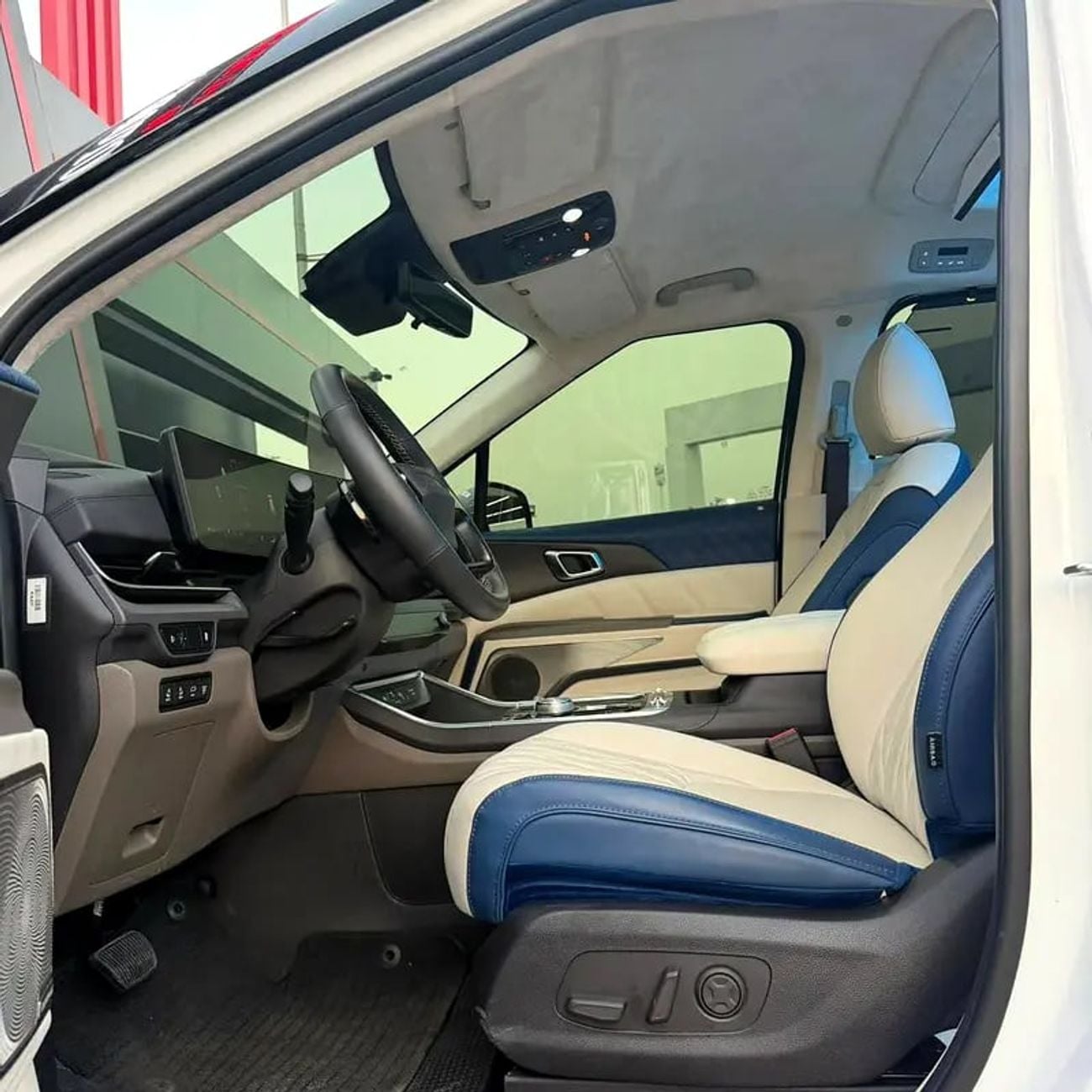 Kia Carnival Brand - Korean Specs - Luxury Family Minivan