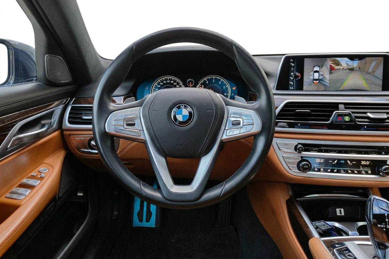 BMW 750Li GRANDE Luxury 4.4L (443 HP) AED 4,012 / Monthly l BMW 750Li 2016 l GCC