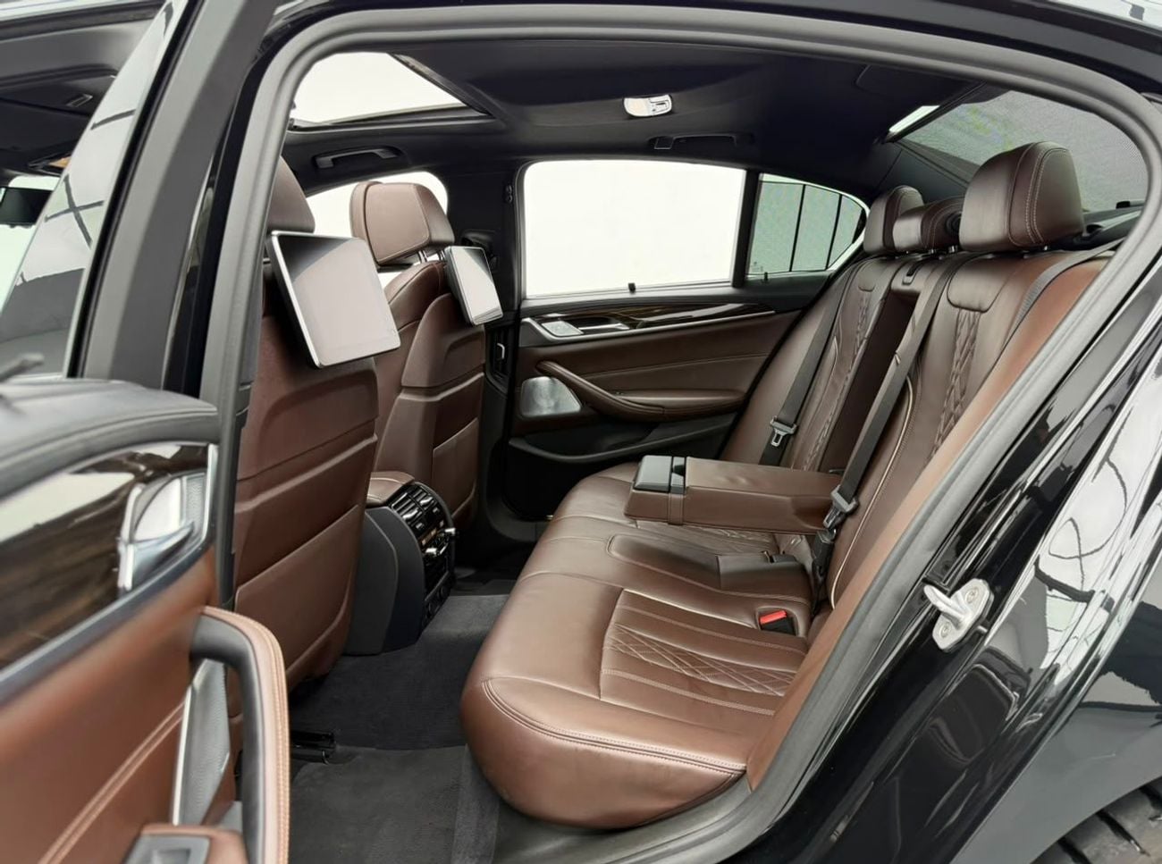 بي أم دبليو 530i M SPORT