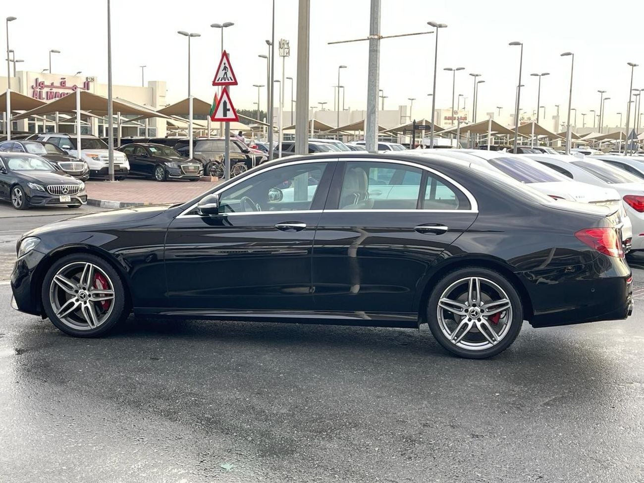 مرسيدس بنز E300 Mercedes E300 AMG _American_2017_Excellent Condition _Full option