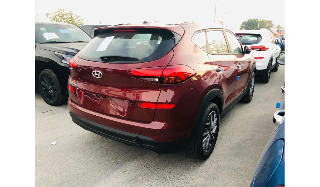 Hyundai Tucson 2.0L-PUSH/START-ALLOY RIMS-POWER SEAT-REAR AC-WIRELESS CHARGER-PANORAMIC ROOF