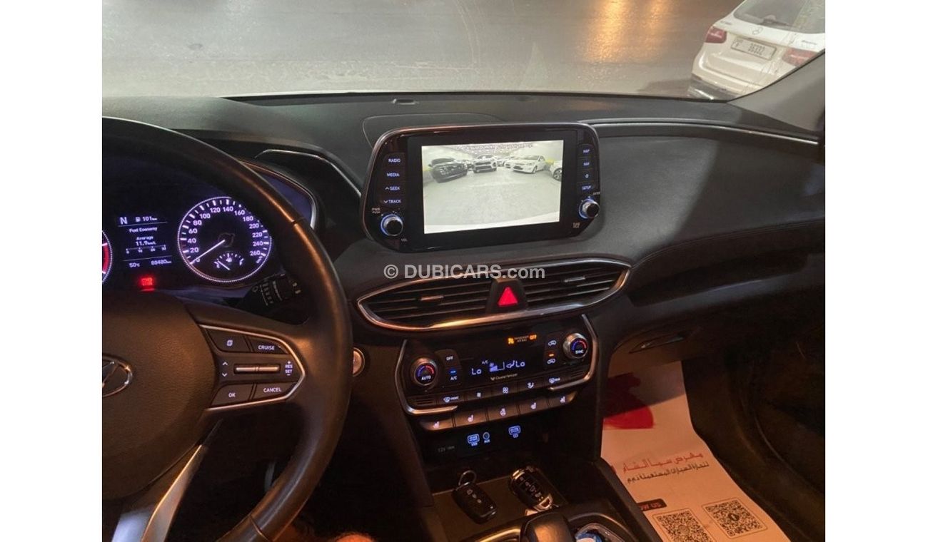 هيونداي سانتا في متوسط المواصفات