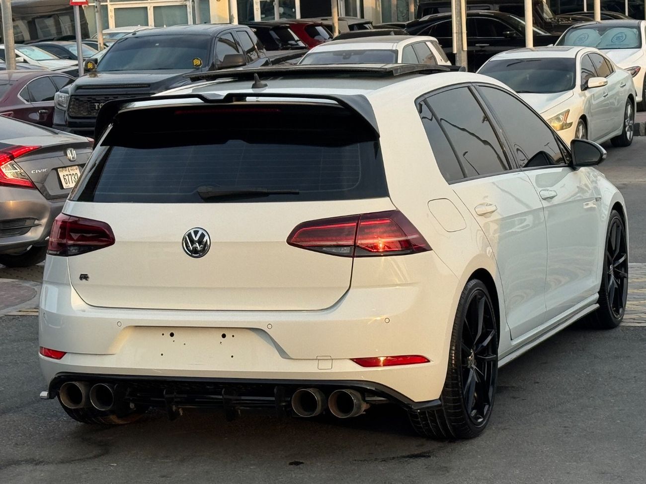 فولكس واجن جولف ار