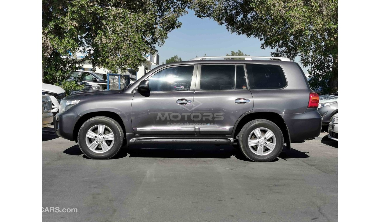 Toyota Land Cruiser 4.6L PETROL, 18" ALLOY RIMS, PUSH START, CRUISE CONTROL (LOT # EXR01)