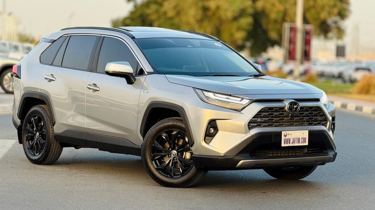 تويوتا راف ٤ -