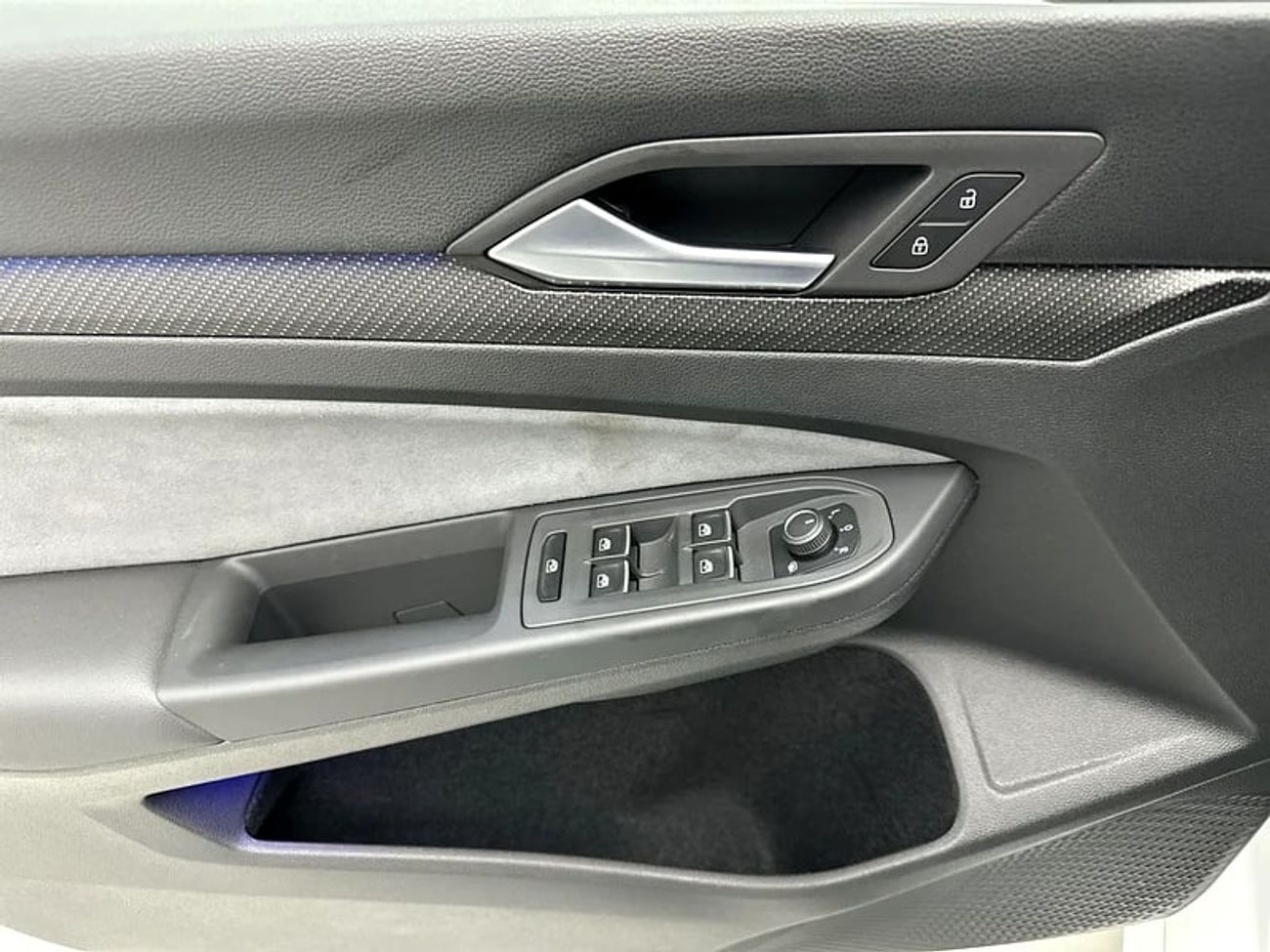 Volkswagen Golf R R 2.0L R